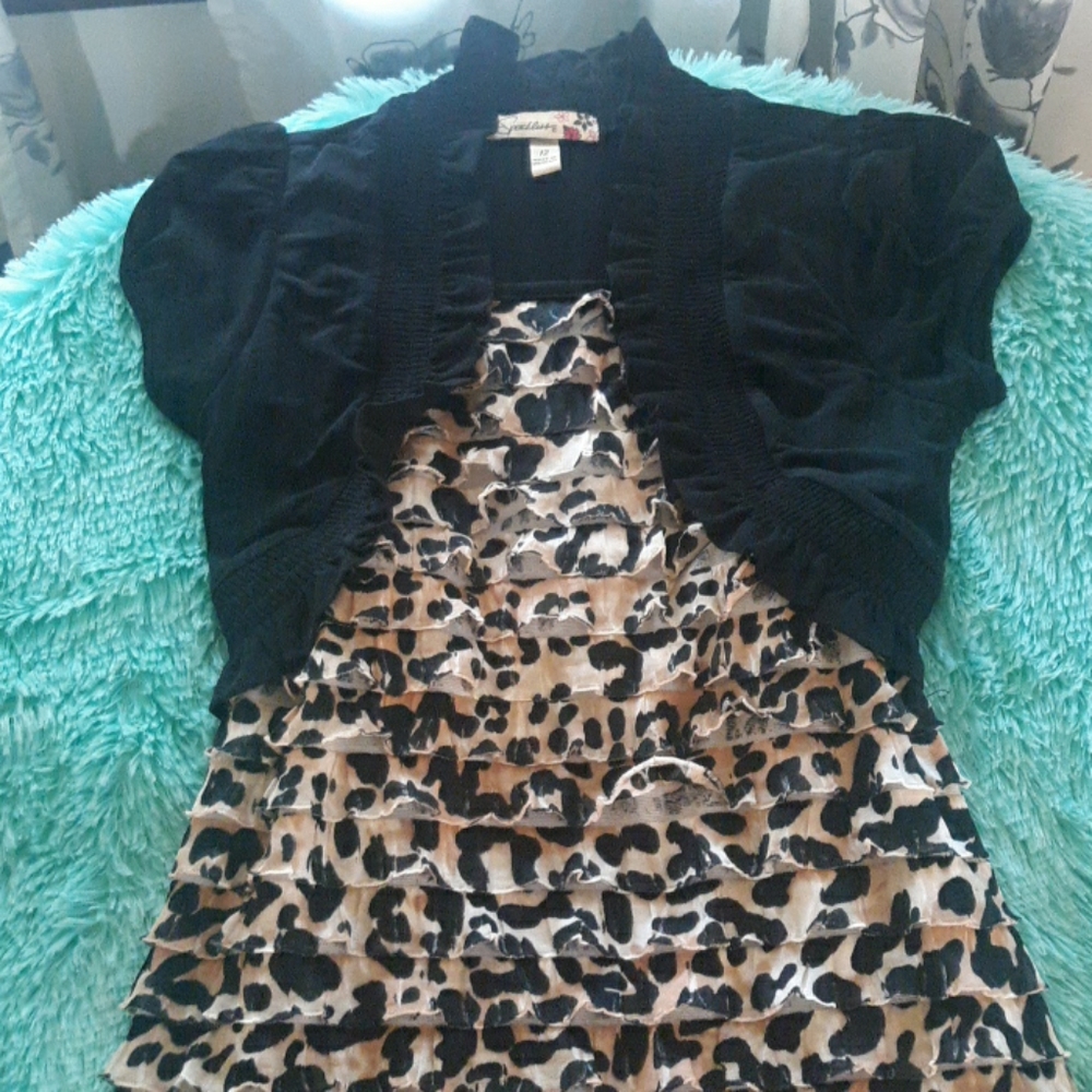2 Dresses - Picture 3 of 7